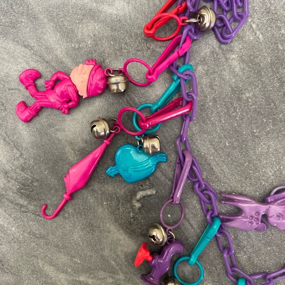 Vintage 80s Vending Machine Charm Necklace - Picture 8 of 10